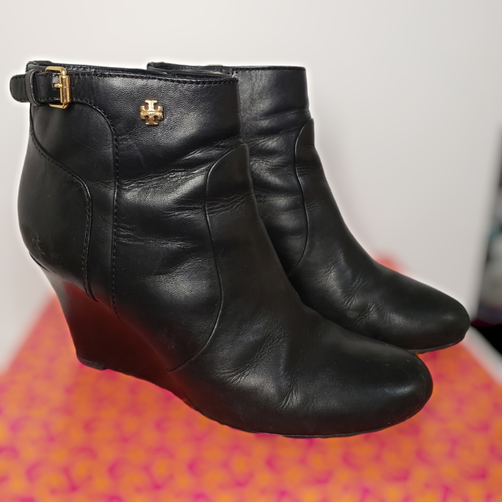 Tory Burch Milan Womens Size 8M Black Leather Wedge Booties Shoes